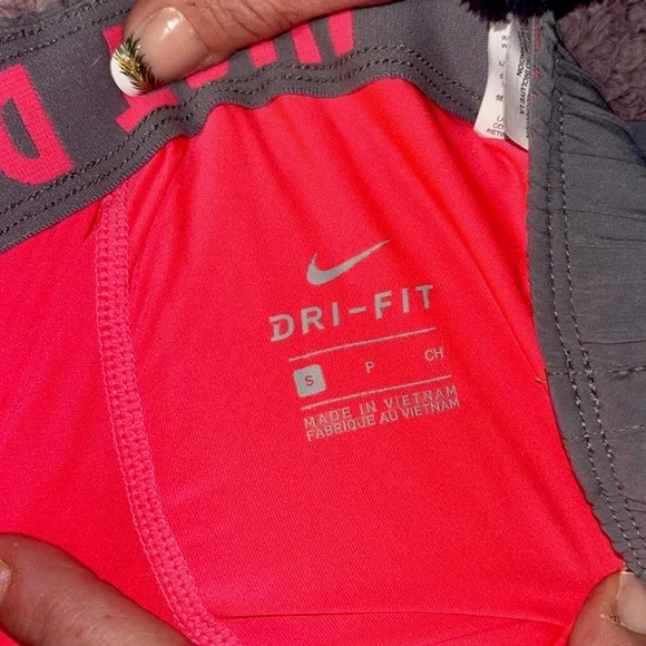 4 pairs of women’s Nike running shorts. Extra small/small. - Picture 12 of 13